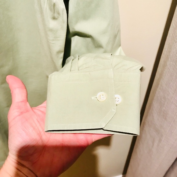 🎁 3/$10 BANANA REPUBLIC GREEN BUTTON DOWN SIZE L - Picture 4 of 5